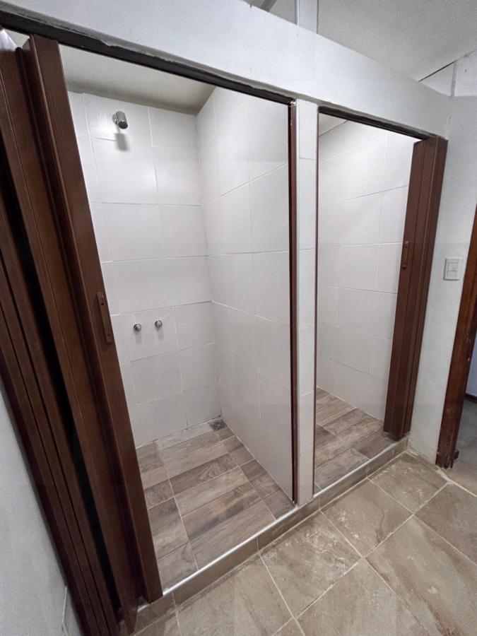 Fuxia House Hostel Мендоса Екстериор снимка
