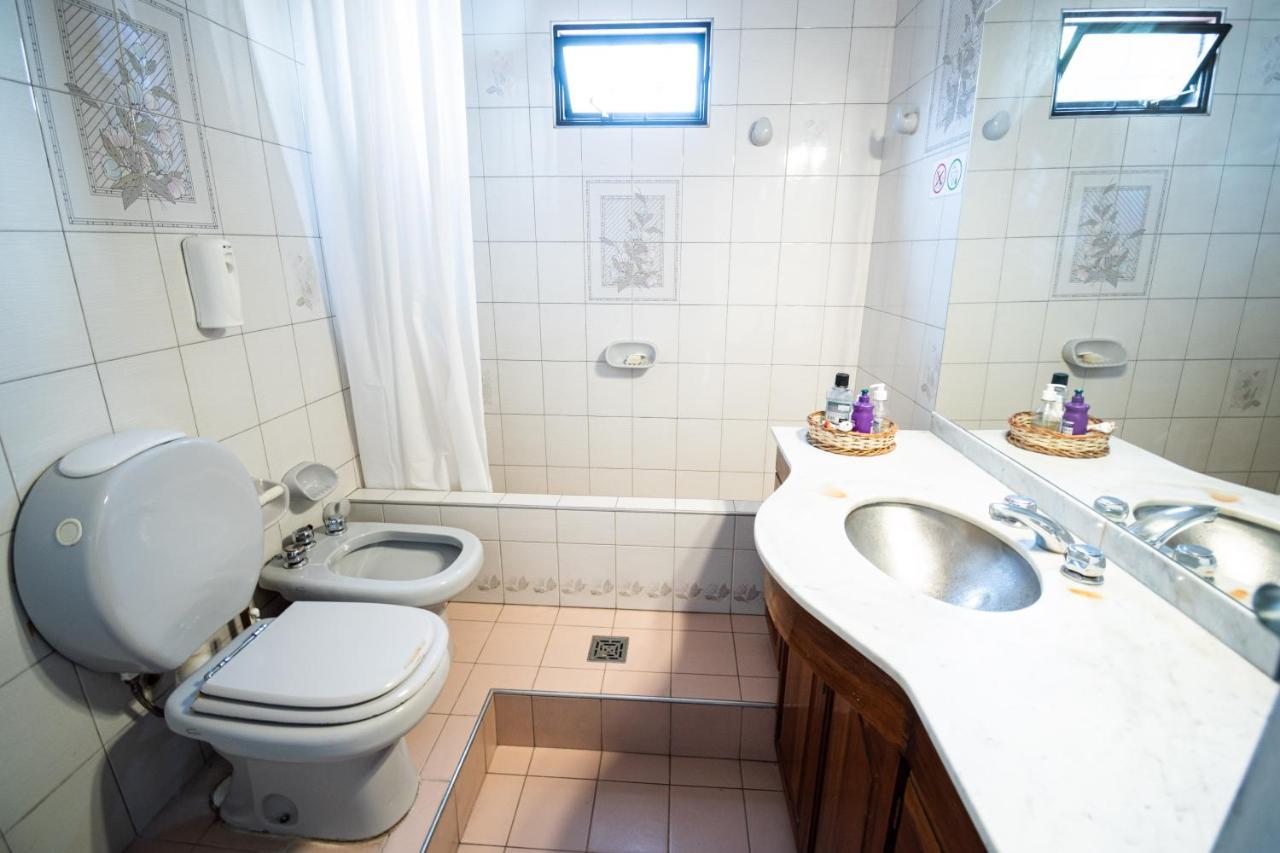 Fuxia House Hostel Мендоса Екстериор снимка
