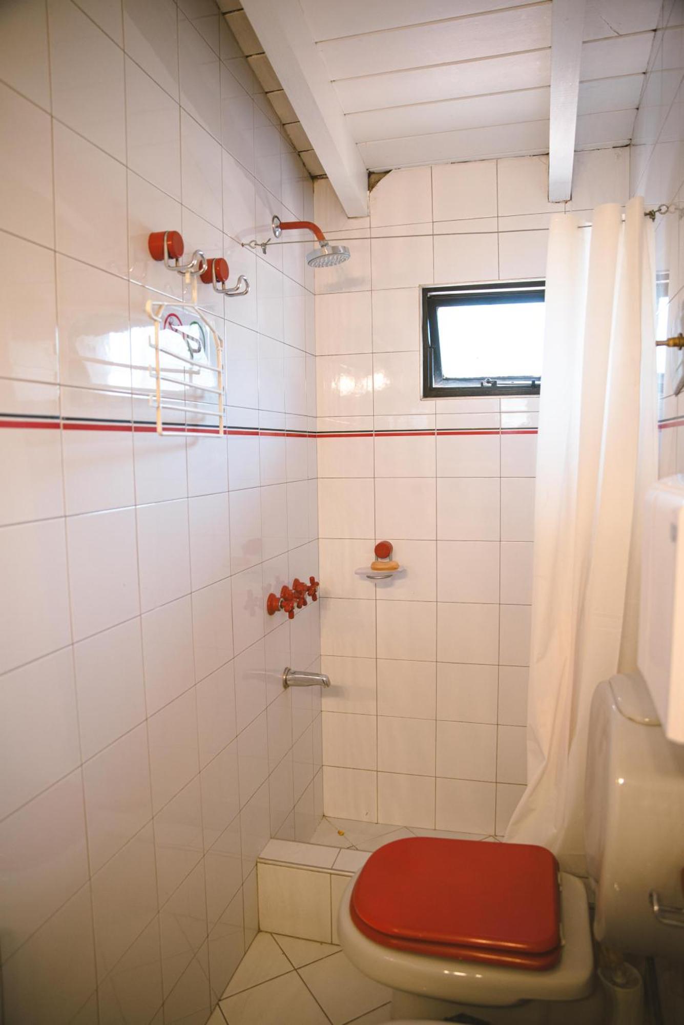Fuxia House Hostel Мендоса Екстериор снимка